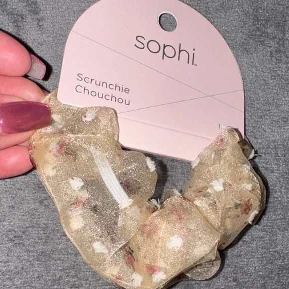 Sophi - NWT Yellow & Beige Floral Hair Accessories Set - Picture 12 of 14